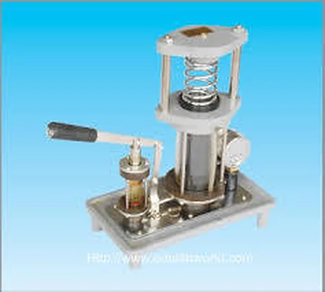 Hydraulic Press Model – Polylab